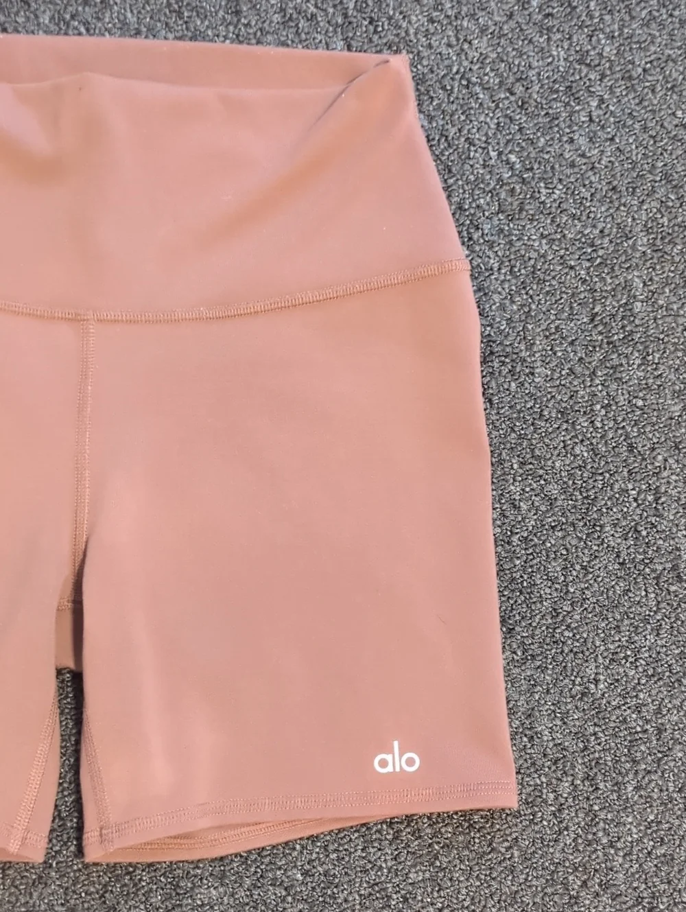 Alo Women's M 5
